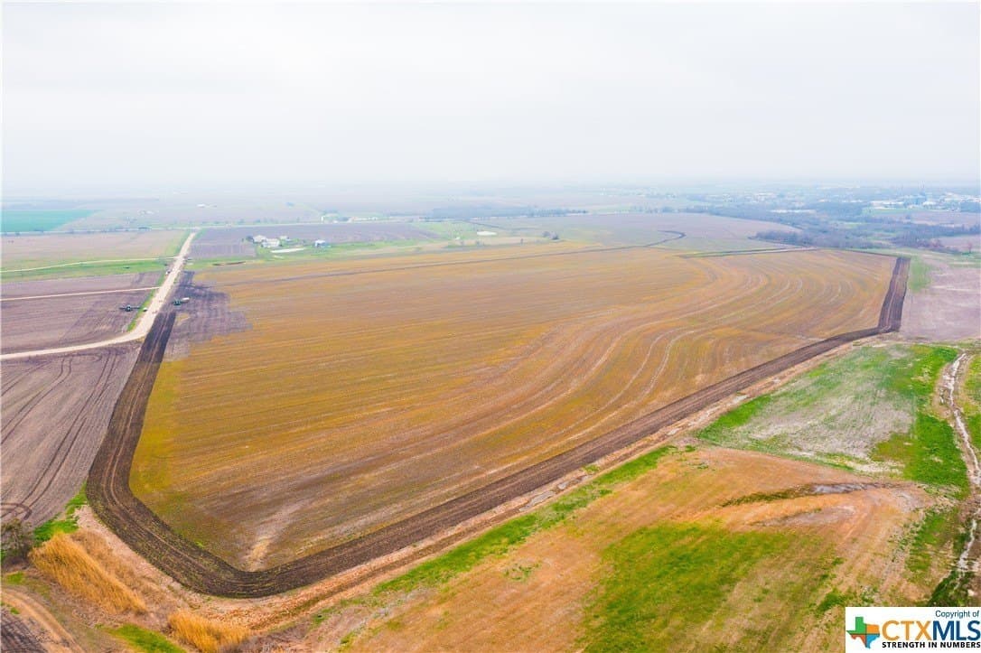 187.13 acres in Williamson County - photo 3