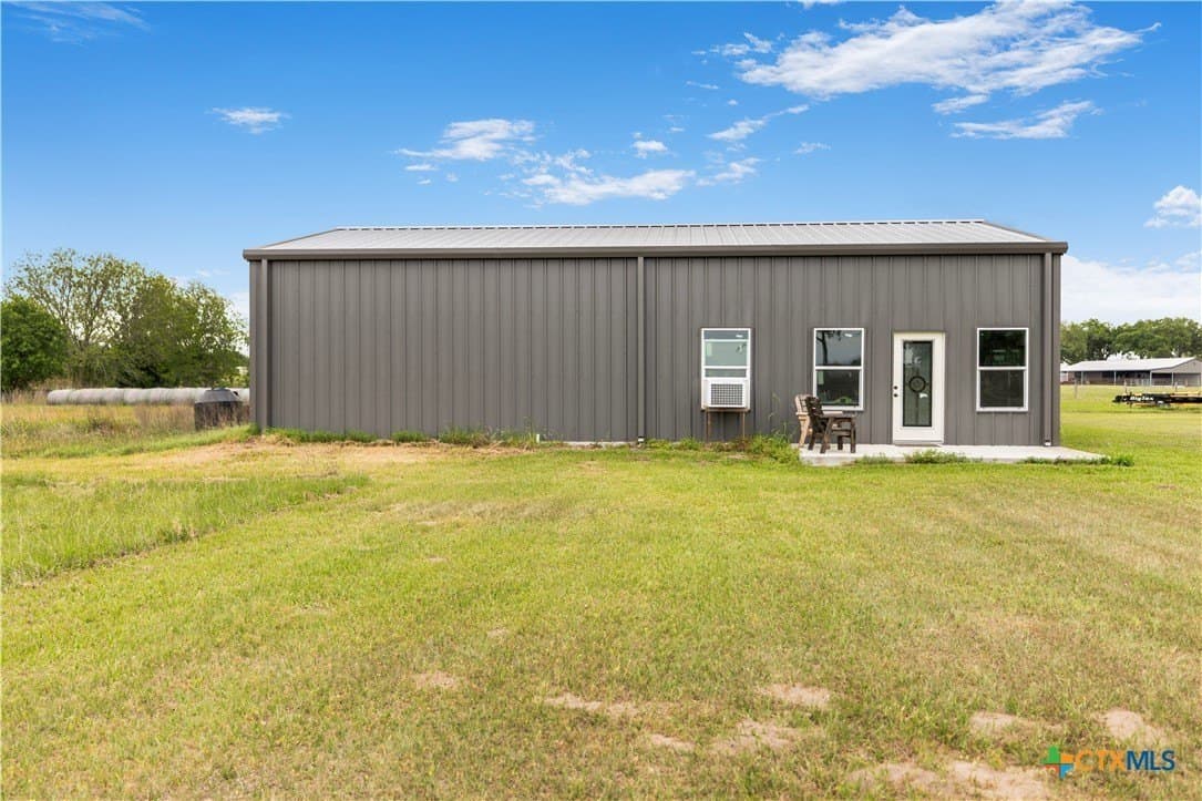 12 acres in DeWitt County - photo 23