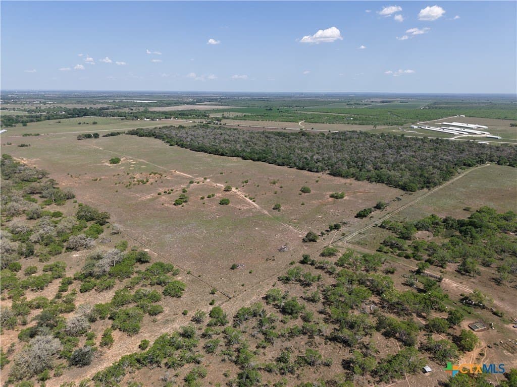 129.65 acres in Gonzales County - photo 4