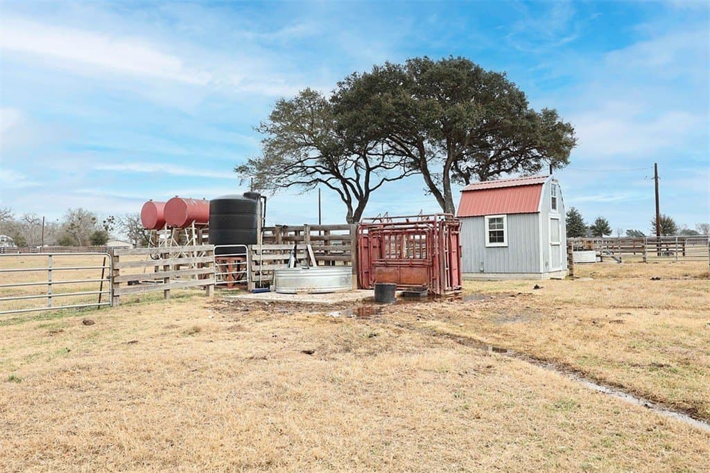 22.78 acres in Lavaca County - photo 15