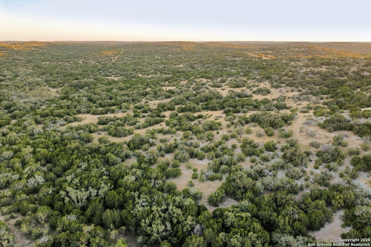 82 acres in Edwards County - photo 29