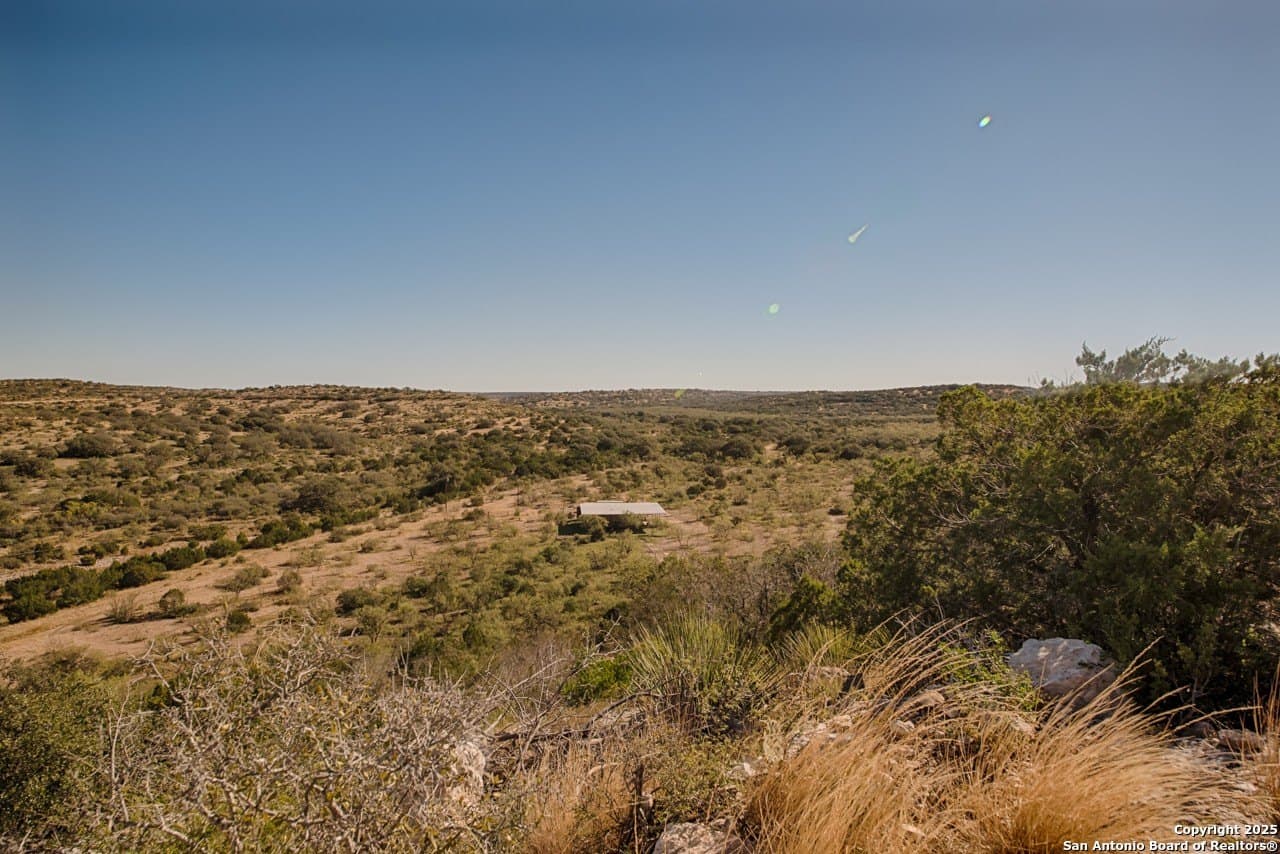 82 acres in Edwards County - photo 9