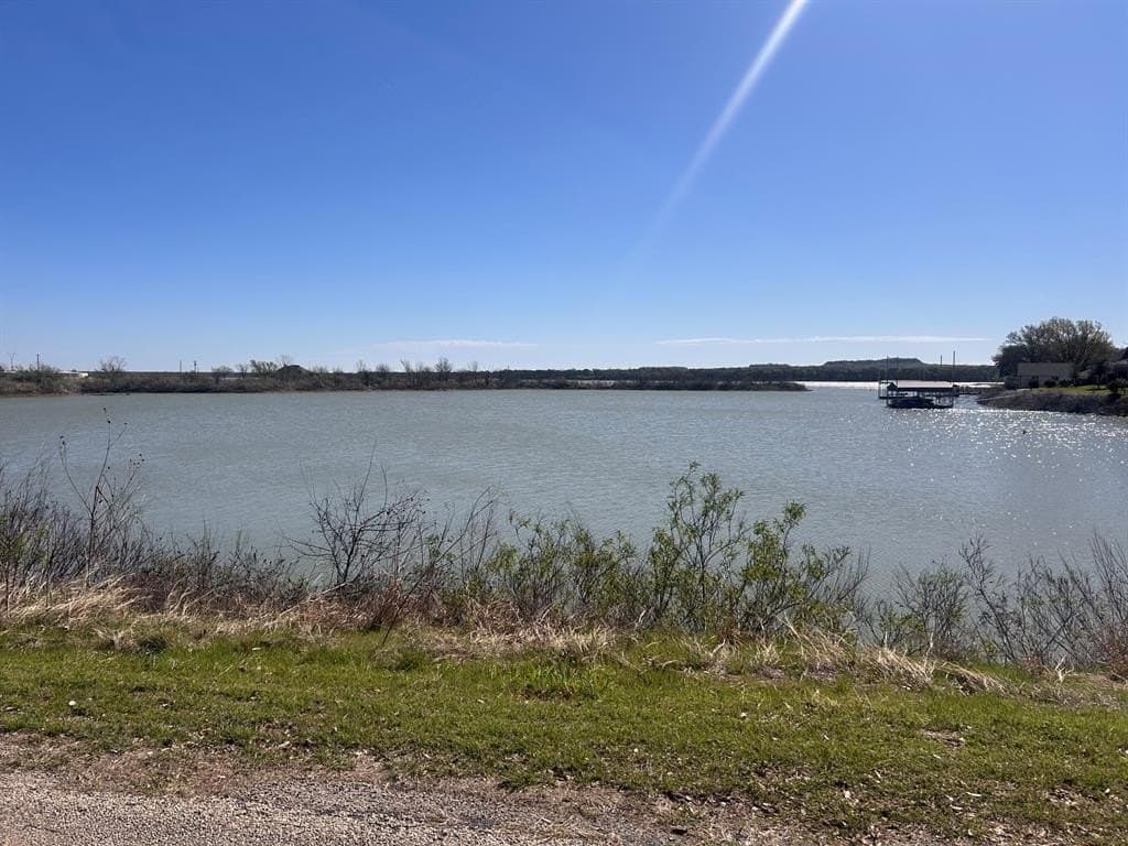 0.2 acres in Wise County - photo 3