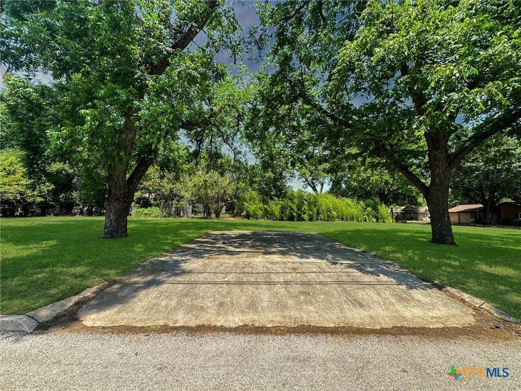 0.29 acres in Comal County - photo 6