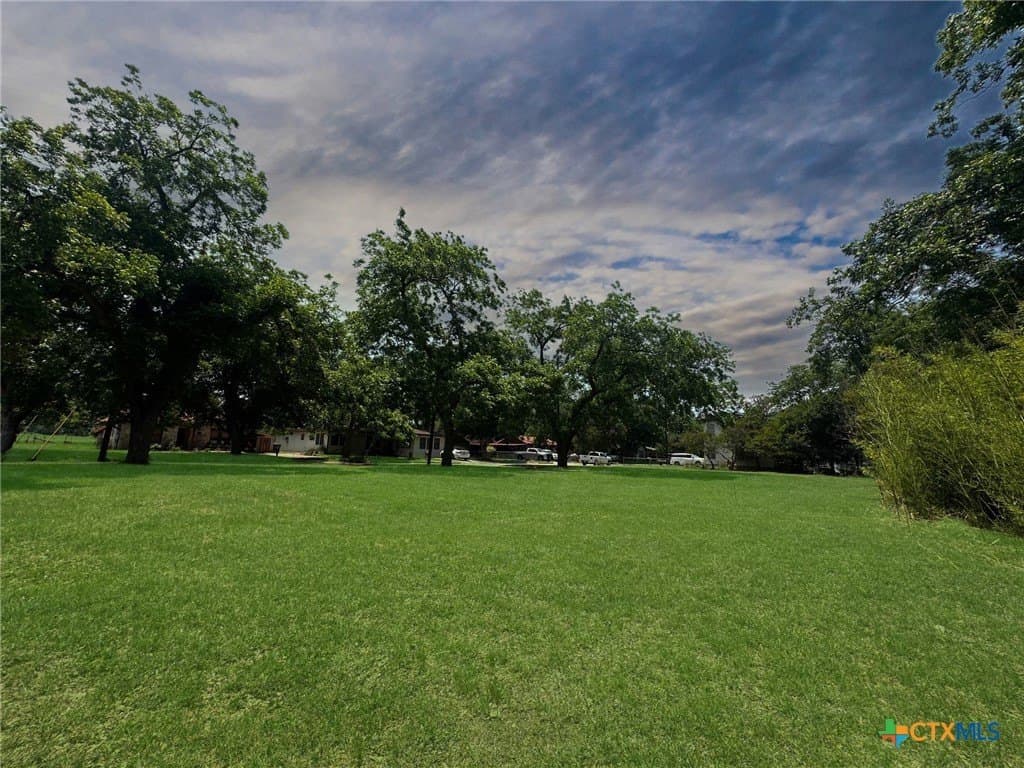 922 Booneville Avenue lot: 30