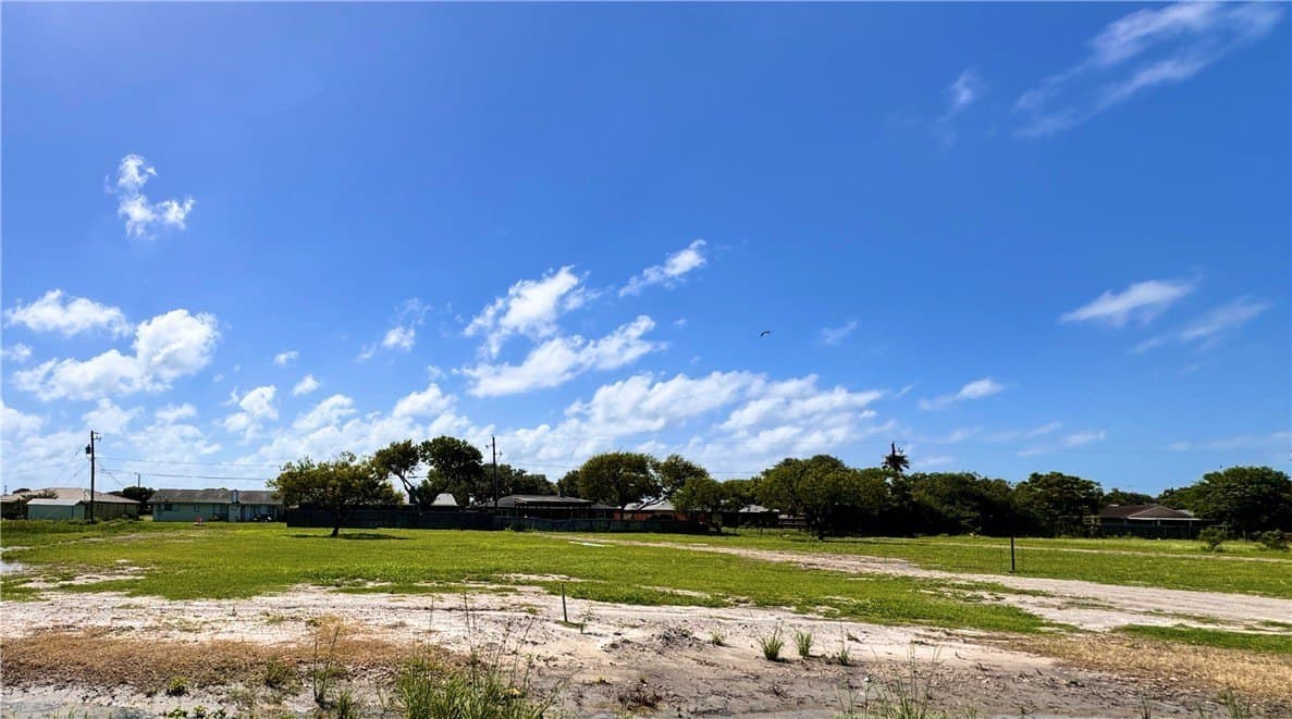 0.43 acres in Nueces County - photo 2