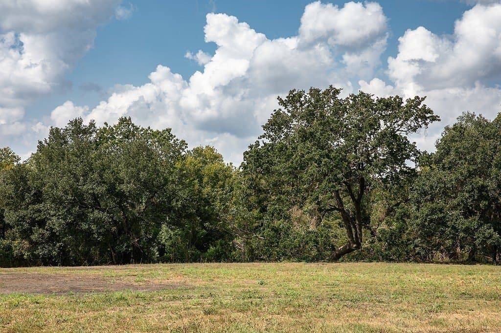 1 ACRE - 400 S. Railroad St.