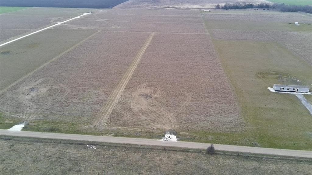 6.09 acres in Navarro County - photo 3