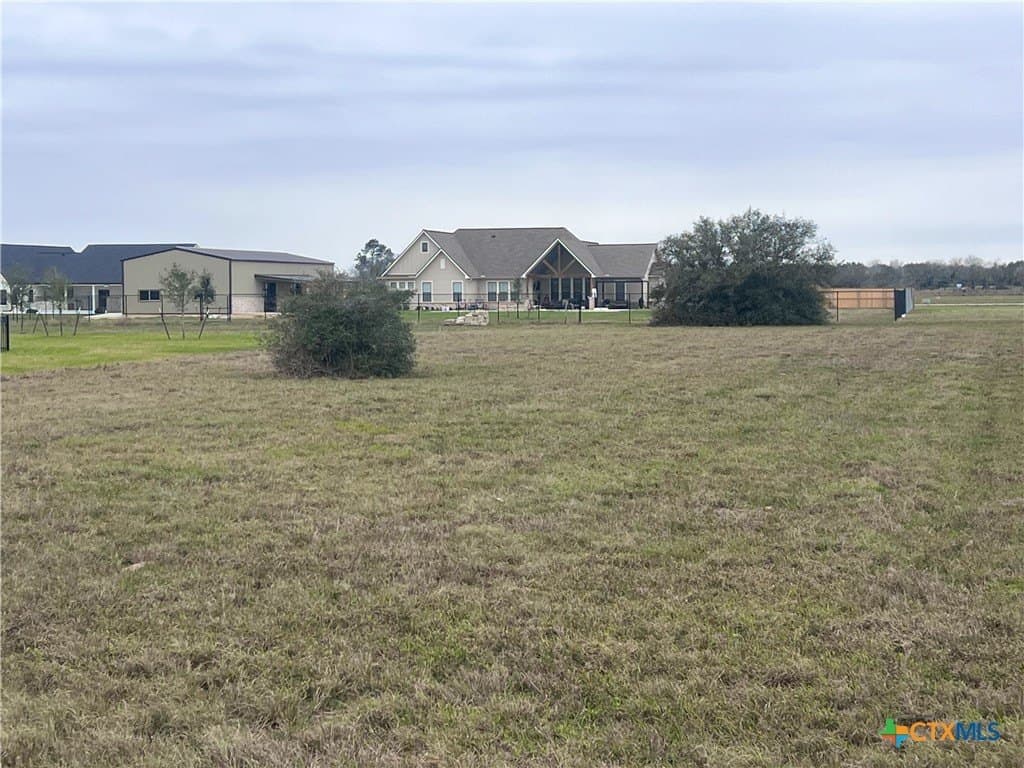 1.14 acres in Victoria County - photo 4