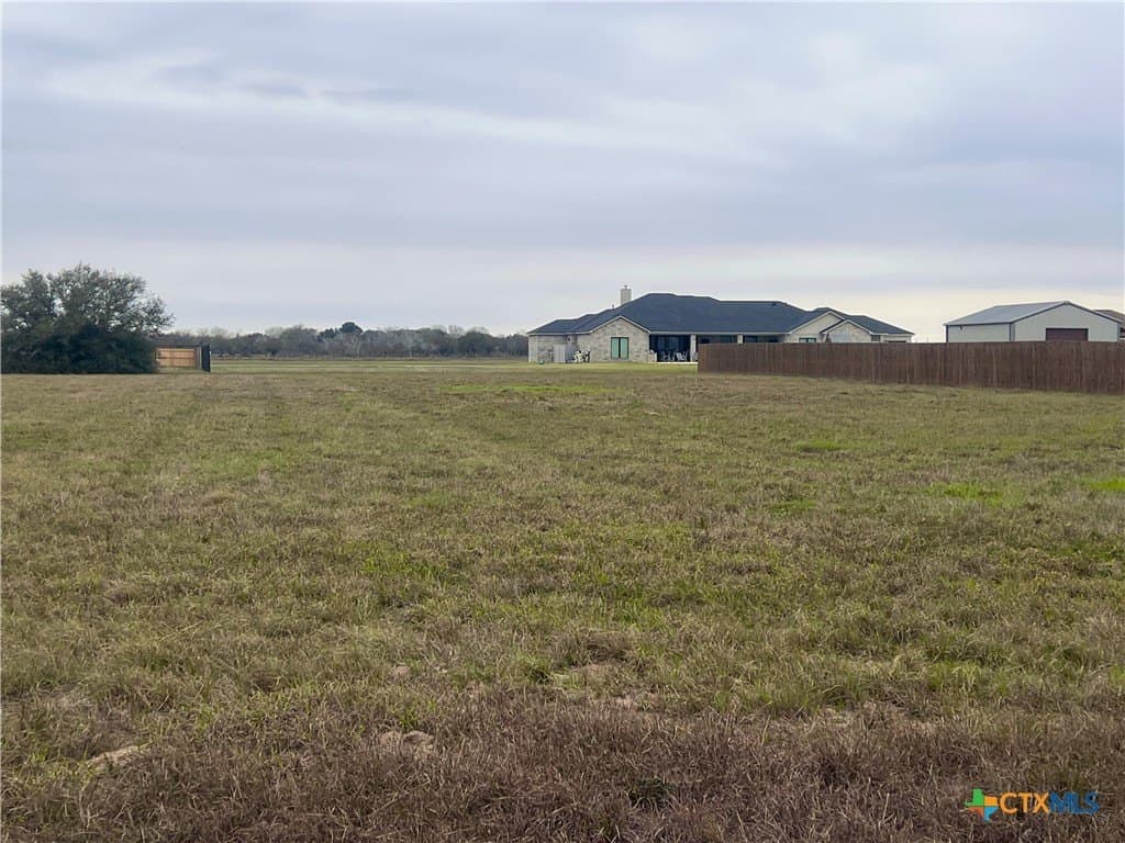 1.14 acres in Victoria County - photo 5