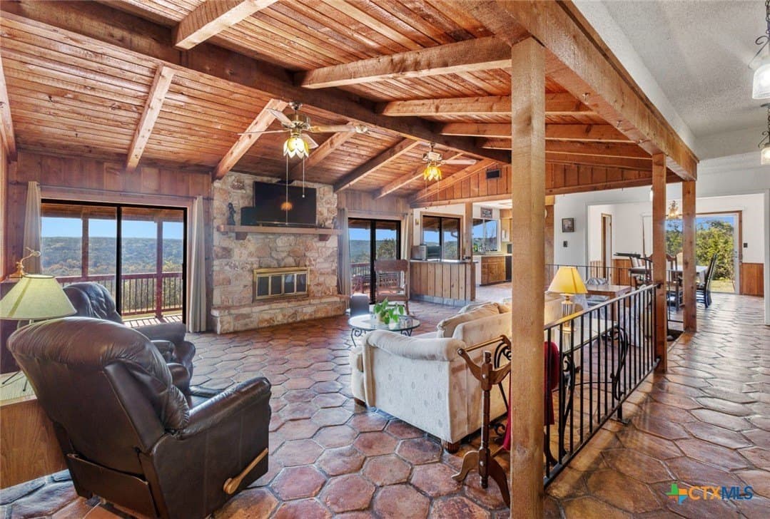 20 acres in Travis County - photo 3