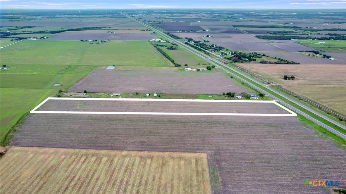 13.42 acres in Victoria County - photo 3
