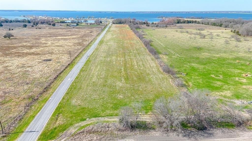 1.11 acres in Navarro County - photo 15