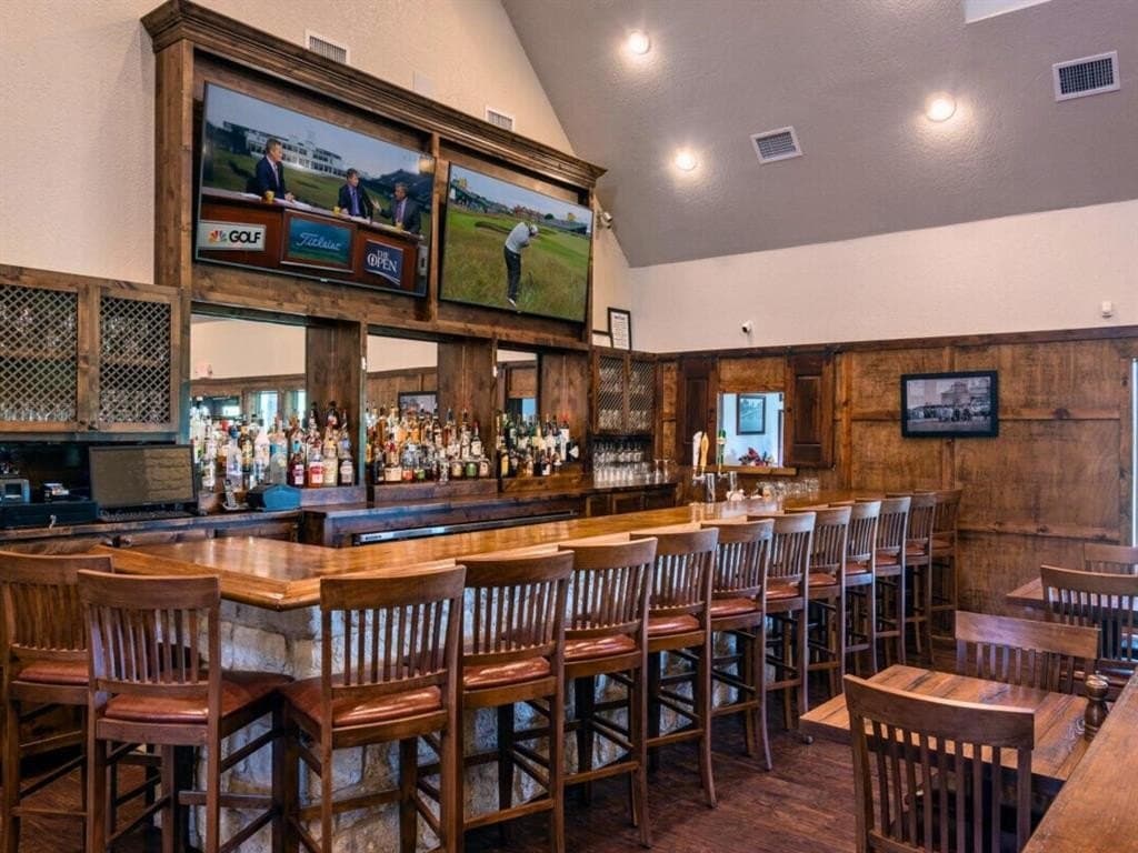 0.35 acres in Hill County - photo 3