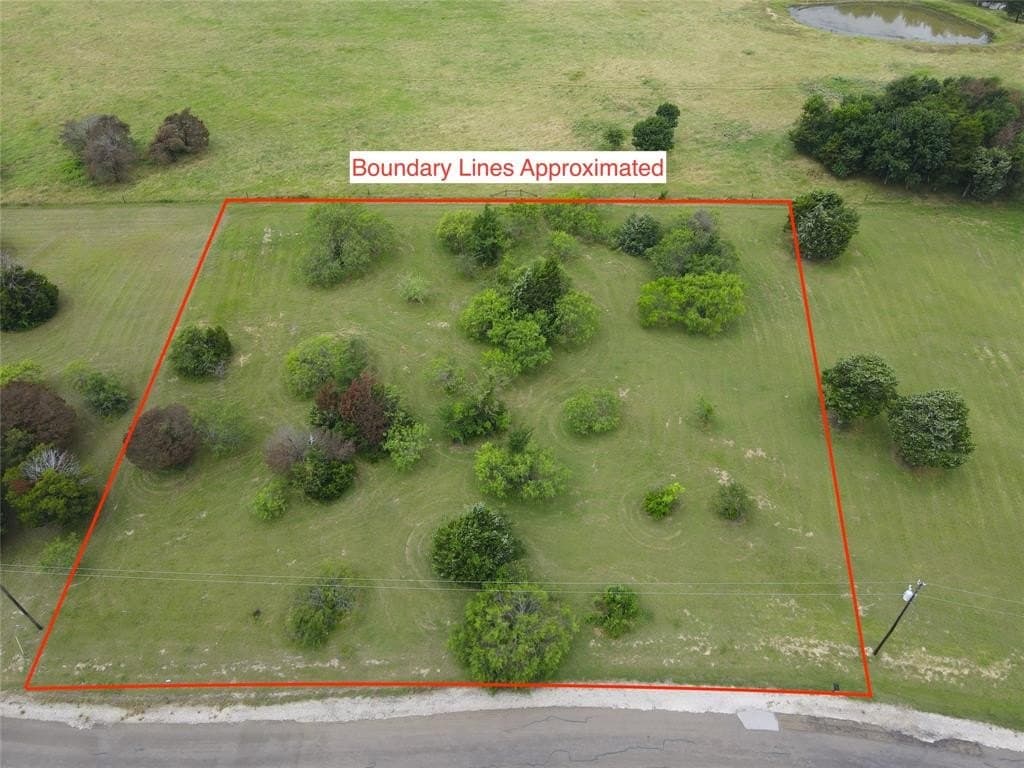 1.28 acres in Navarro County - photo 2