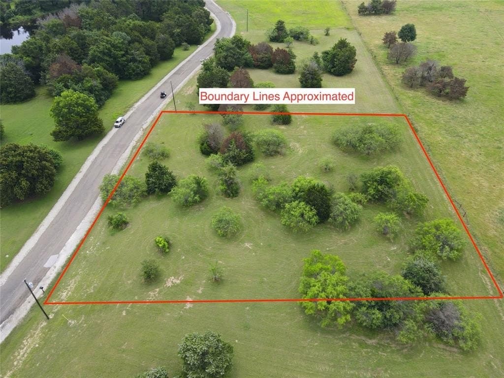 1.28 acres in Navarro County - photo 36