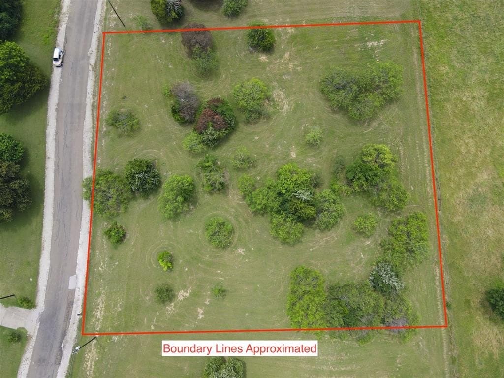 1.28 acres in Navarro County - photo 37