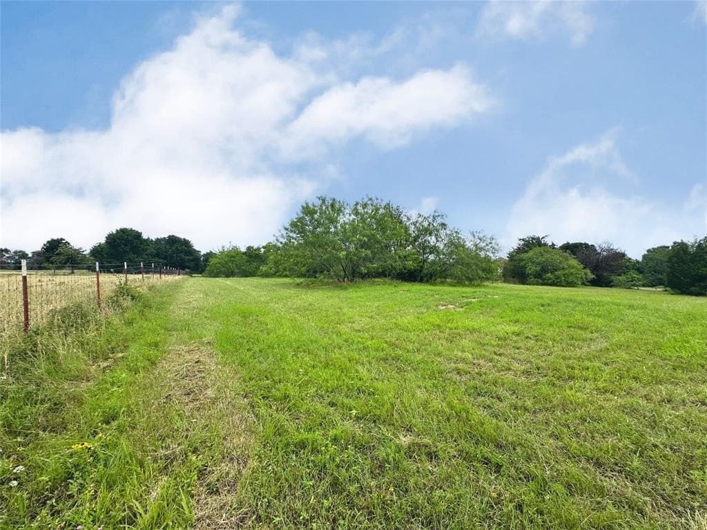 1.28 acres in Navarro County - photo 10