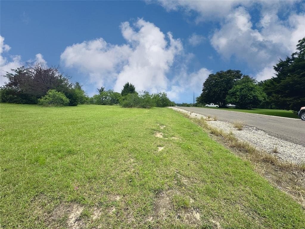 1.28 acres in Navarro County - photo 5