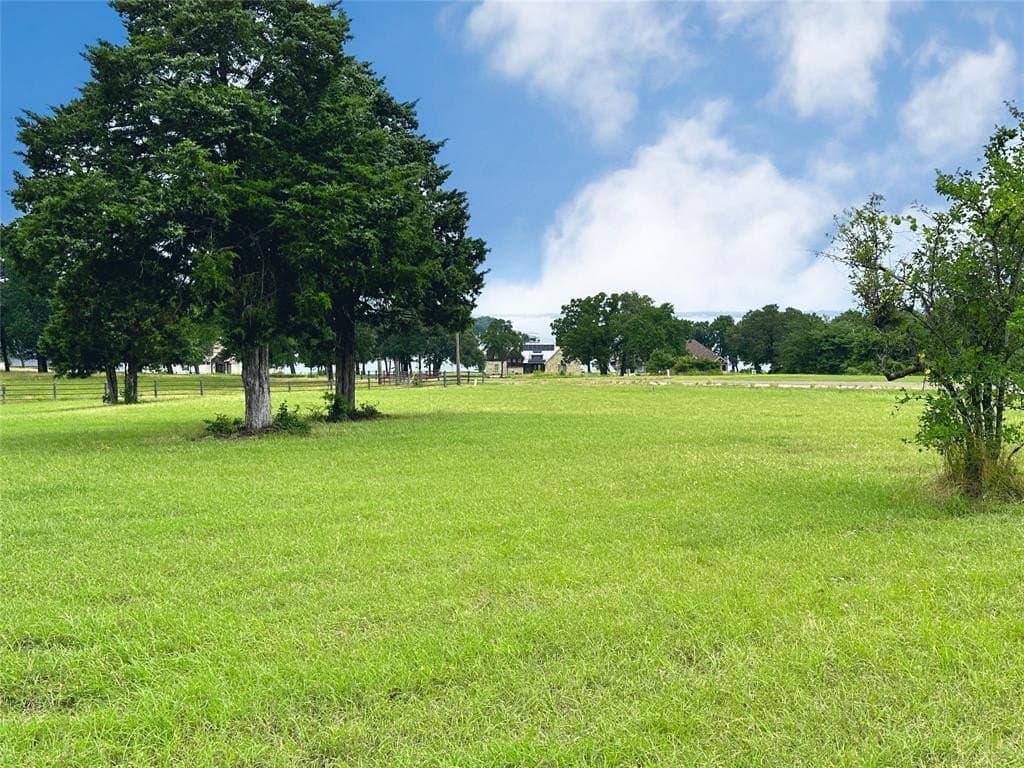 1.28 acres in Navarro County - photo 25