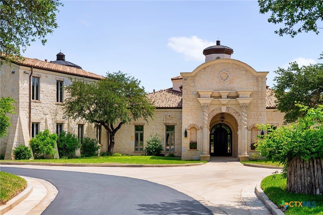 10.62 acres in Hays County - photo 4