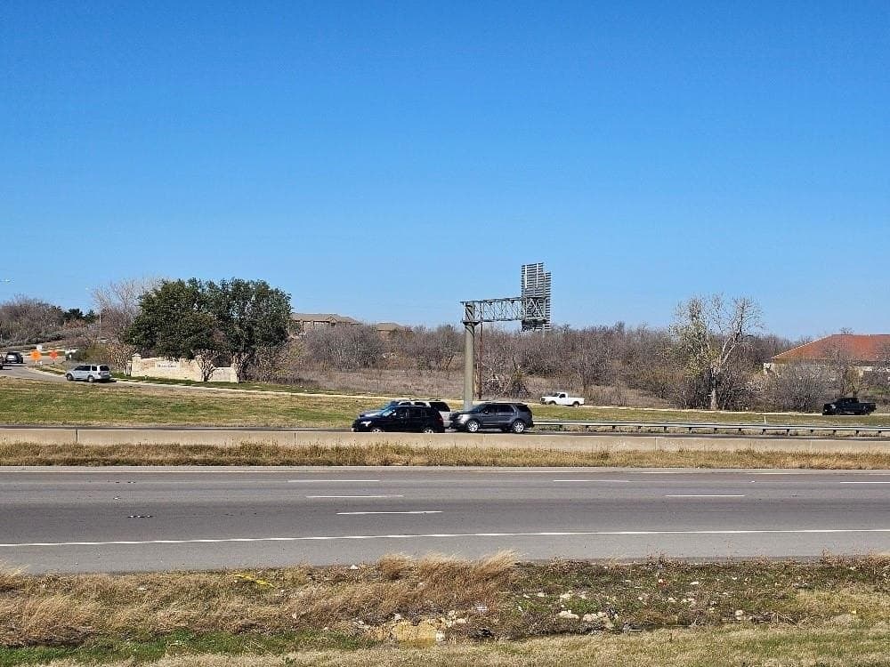 5.9 acres in Tarrant County - photo 2