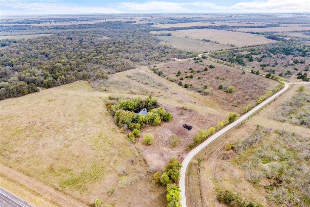 10 acres in Limestone County - photo 4