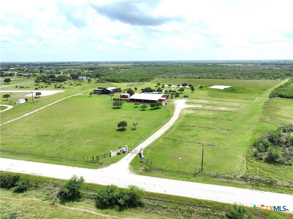 40 acres in Victoria County - photo 3