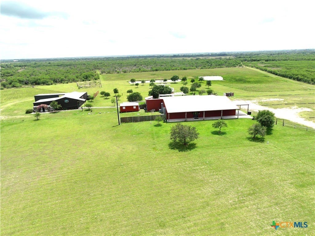 40 acres in Victoria County - photo 2