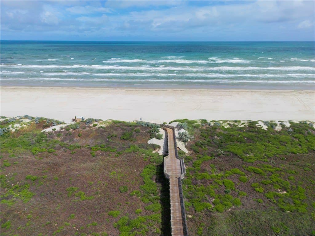 0.1 acres in Nueces County - photo 13