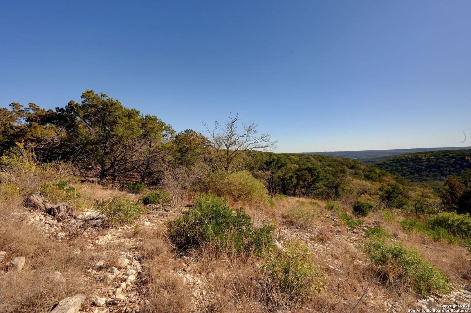 10.37 acres in Real County - photo 23