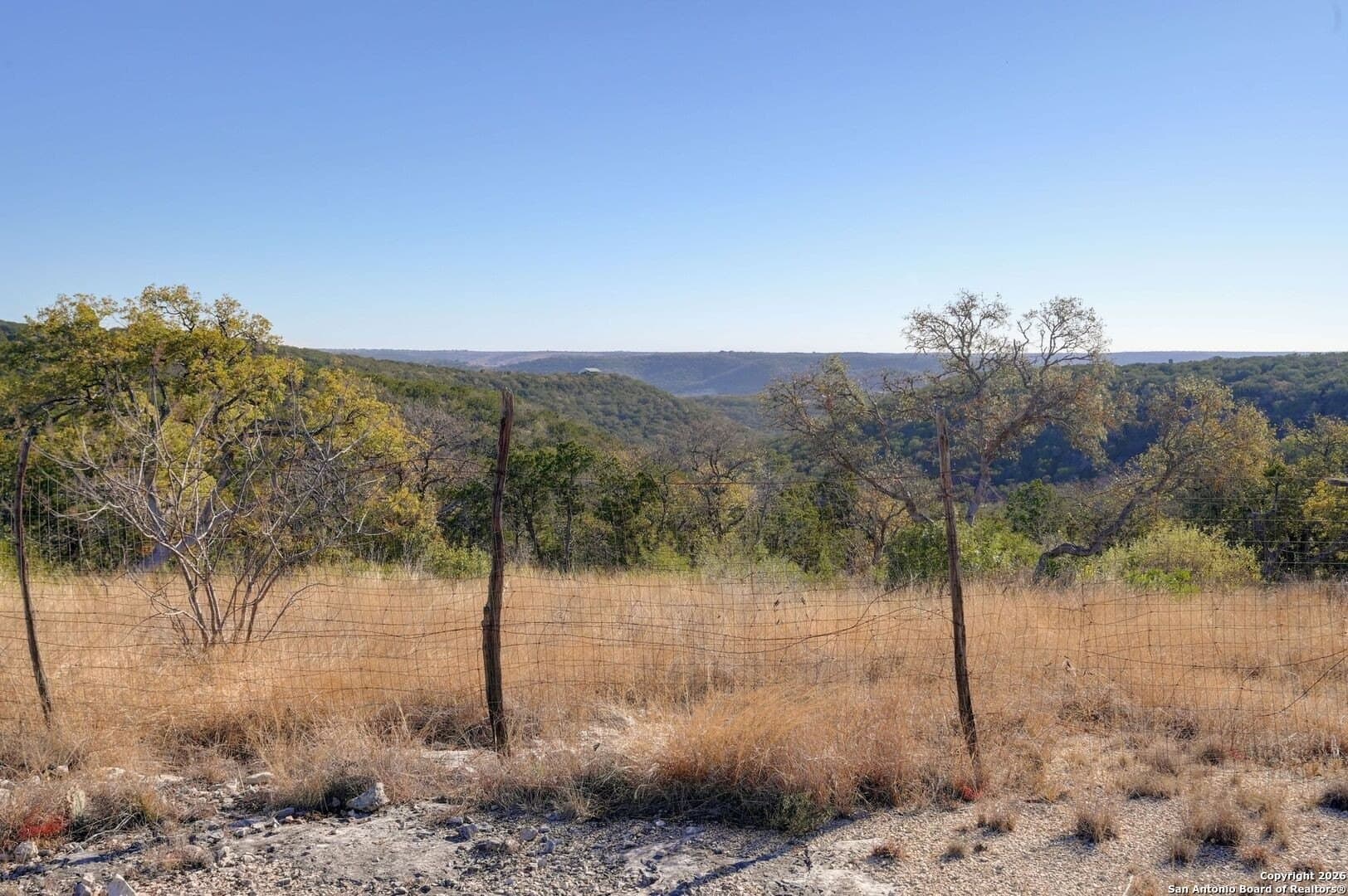 10.37 acres in Real County - photo 4