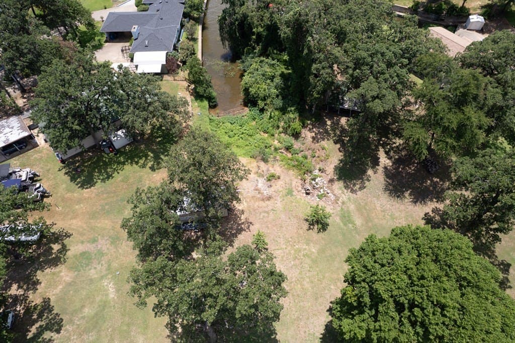 0.25 acres in Henderson County - photo 8
