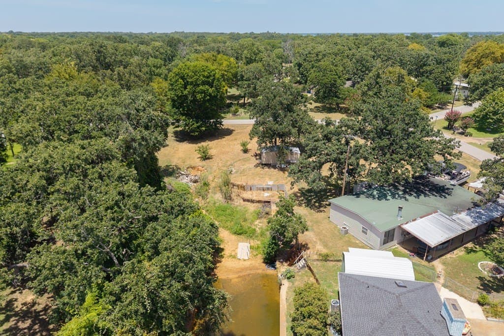 0.25 acres in Henderson County - photo 24