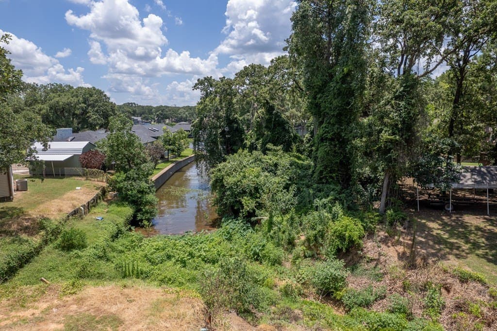 0.25 acres in Henderson County - photo 11