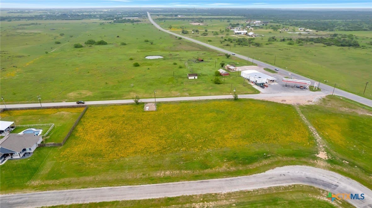 1.03 acres in Victoria County - photo 4