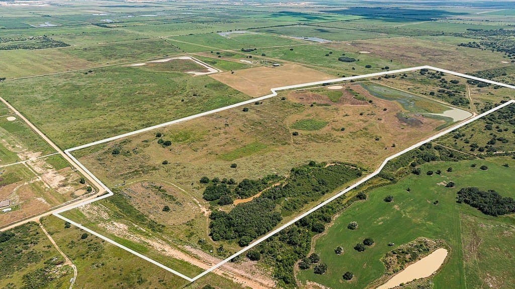181.88 acres in Colorado County - photo 19