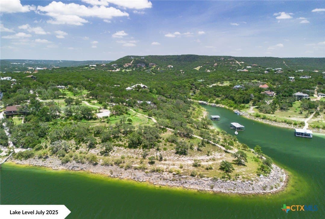 1 acres in Travis County - photo 11