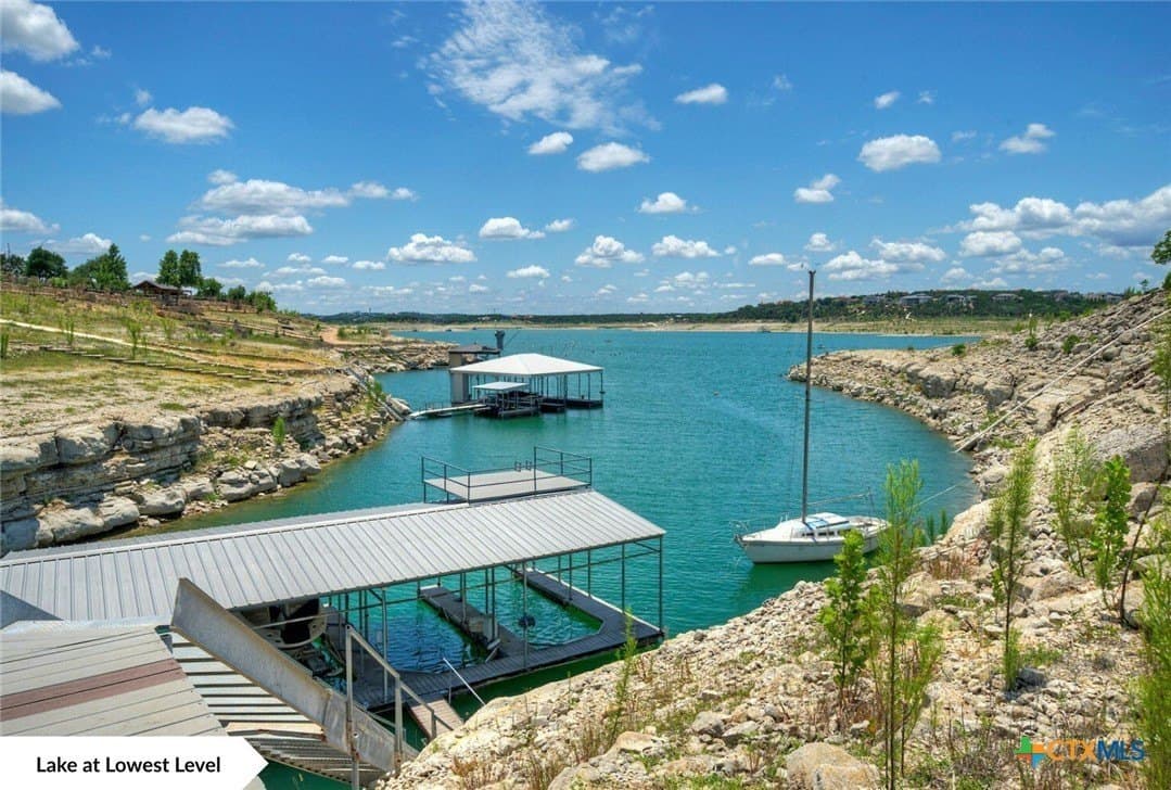 1 acres in Travis County - photo 5
