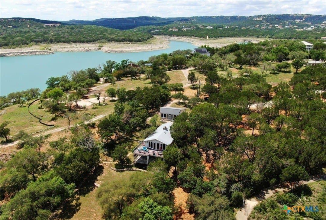 1 acres in Travis County - photo 12