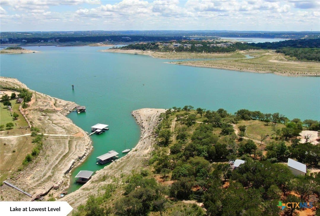 1 acres in Travis County - photo 4