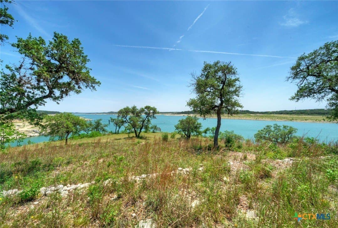 1 acres in Travis County - photo 16