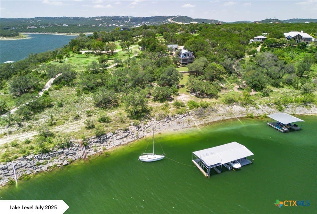 1 acres in Travis County - photo 20