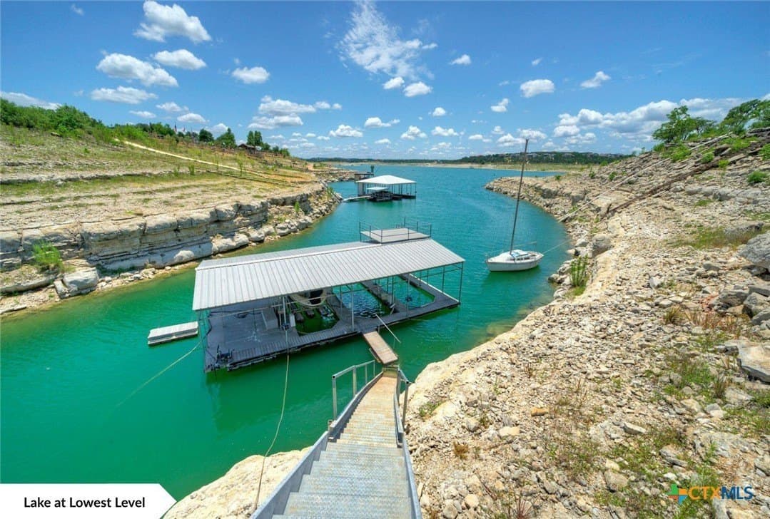 1 acres in Travis County - photo 21