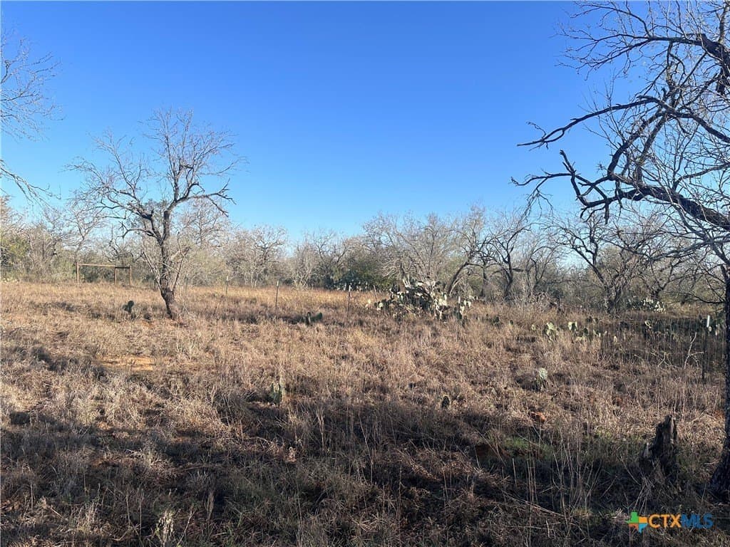 5.7 acres in Wilson County - photo 2
