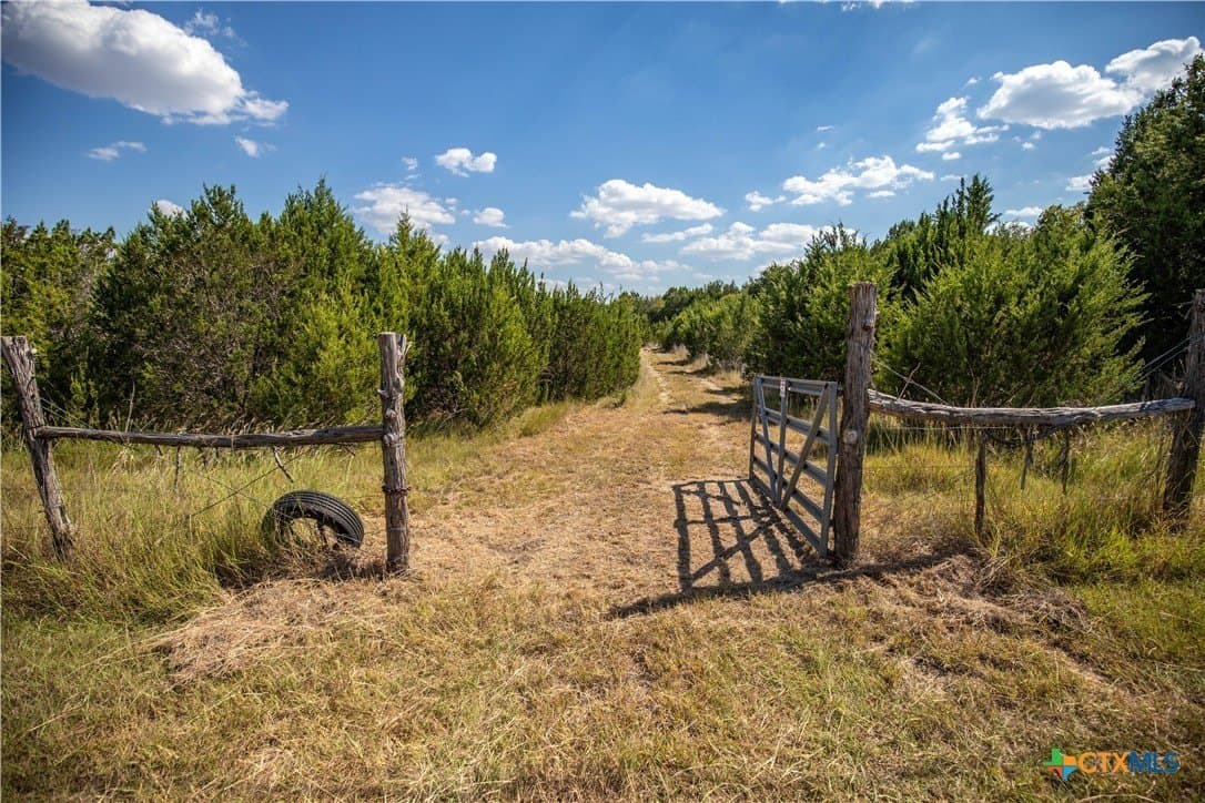 9.58 acres in Bell County - photo 11