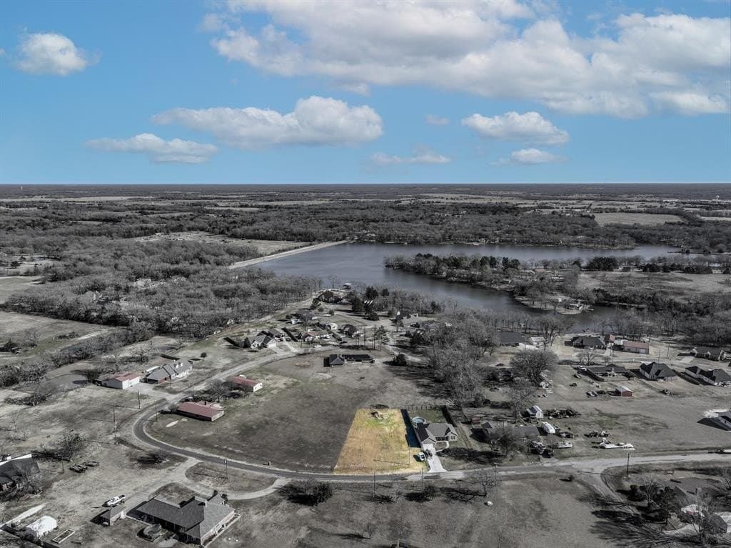 0.32 acres in Van Zandt County - photo 9
