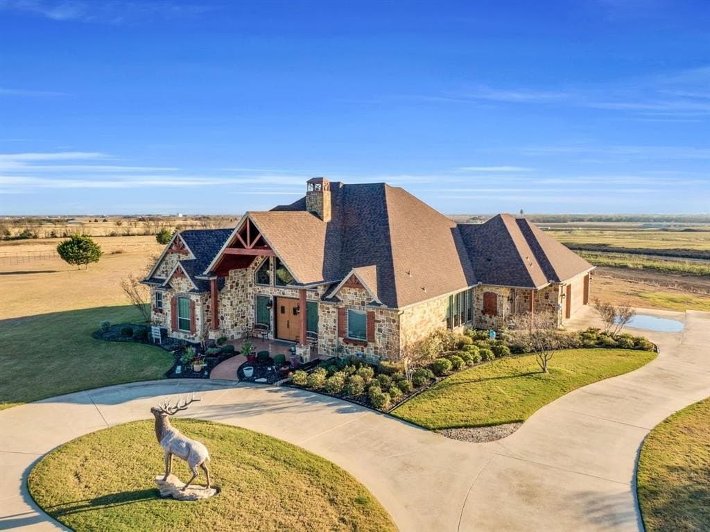 12.83 acres in Ellis County - photo 2