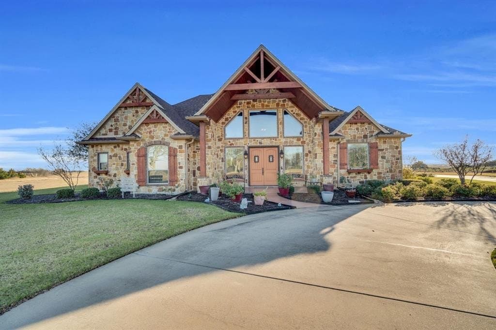 217 Hunter Pass
