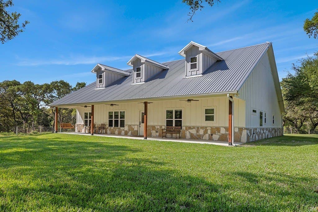 1800 County Road 122